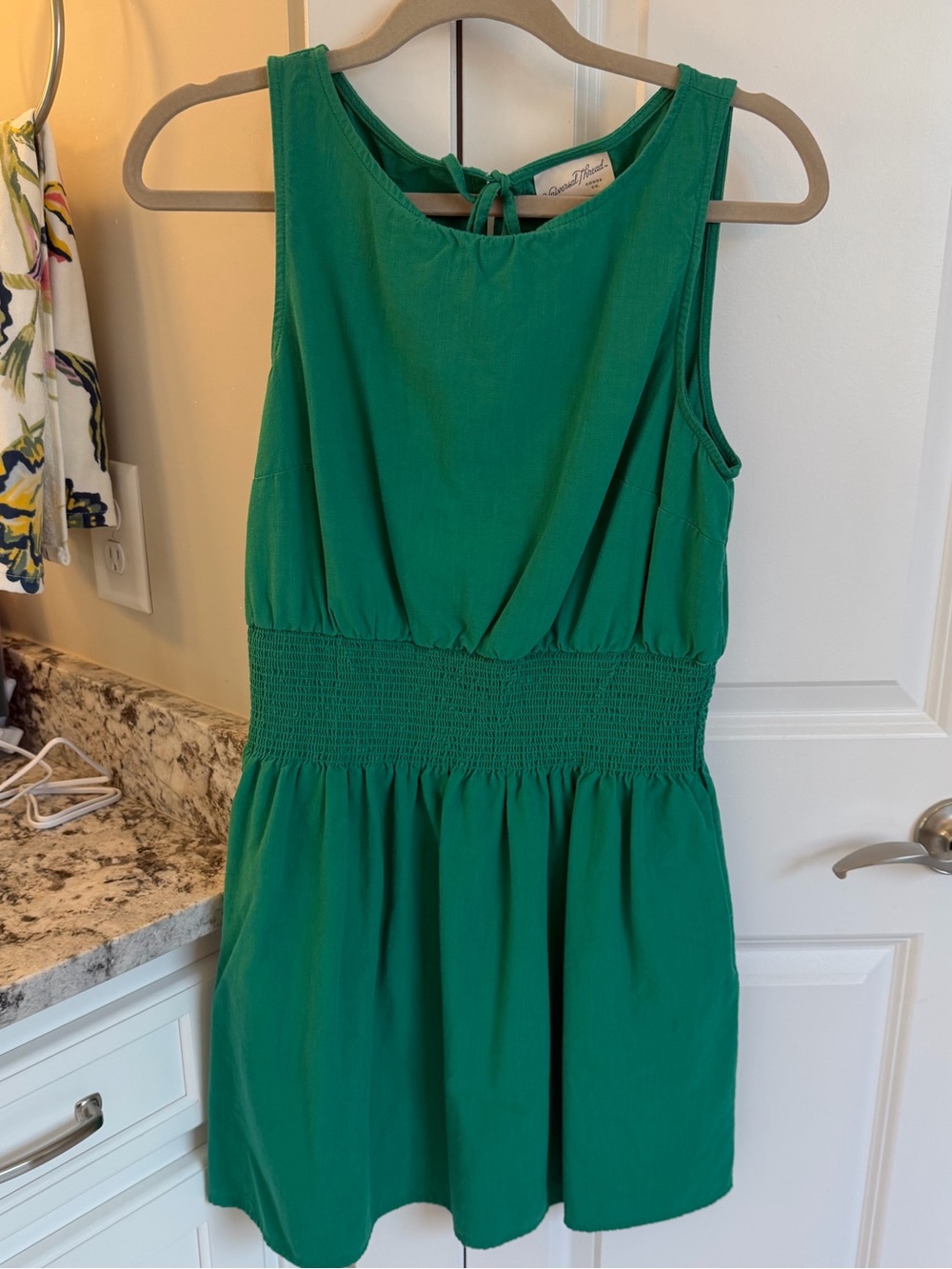 Universal Thread Green Sleeveless Tie-Back Dress